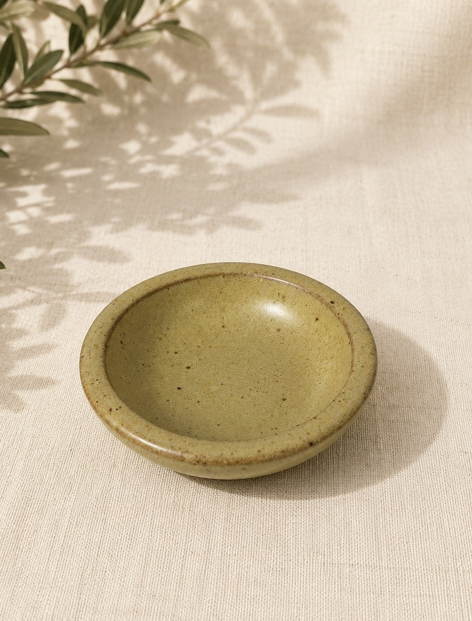 Piattino portacandela artigianale in ceramica