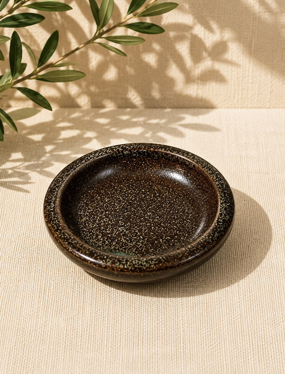 Piattino portacandela artigianale in ceramica